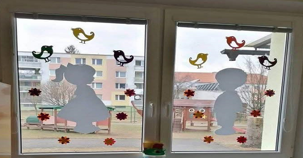 23 Nisan Pencere Süsleme Kes-Boya-Yapıştır 7