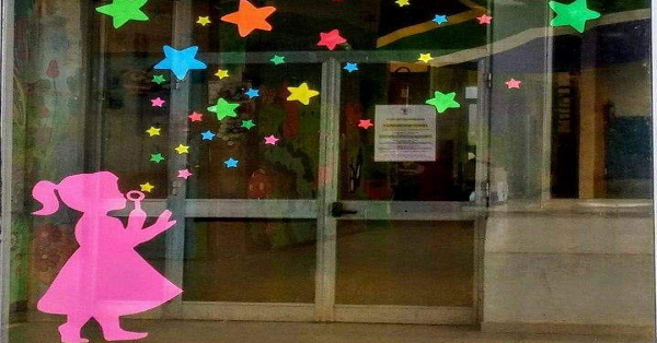 23 Nisan Pencere Süsleme Kes-Boya-Yapıştır 3